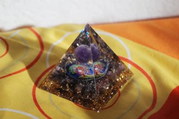 Orgonitpyramide Amethyst Arbre de Vie